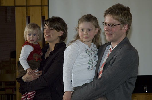 Pfr. Jan-Dirk Döhling mit seiner Frau Gesine Dickel und ihren Kindern